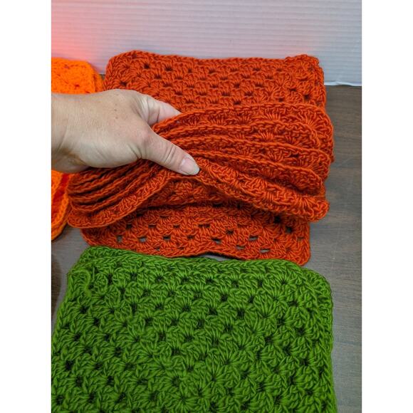 Lot of 17 Large VINTAGE Granny Square Mix 9" Red Green Orange Yellow AS SHOWN - Picture 2 of 8